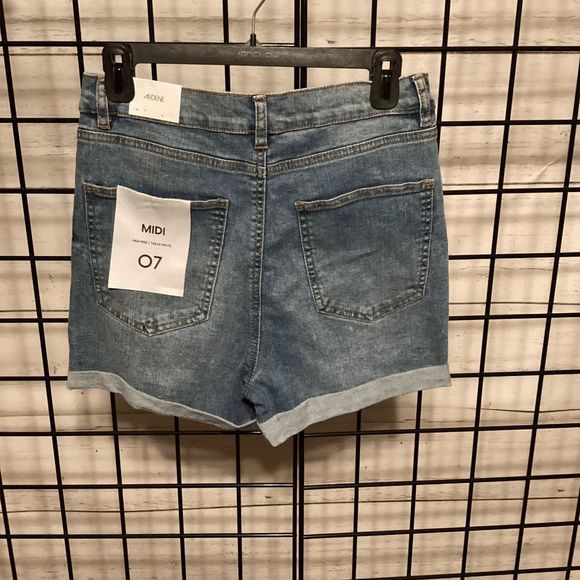 Midi High Rise Jean Shorts B280 - Picture 2 of 3